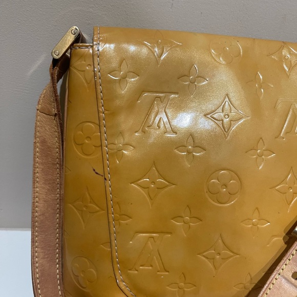 Louis Vuitton Mango Monogram Vernis Thompson Street Bag - Picture 5 of 11